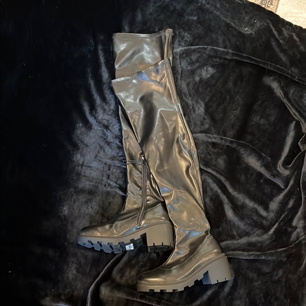 Black Over-the-Knee Boots